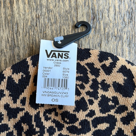 Vans Women’s Breakin Curf beanie-tan and black cheetah print. NWT - Picture 6 of 11